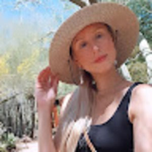 Meet your Posher, Elena